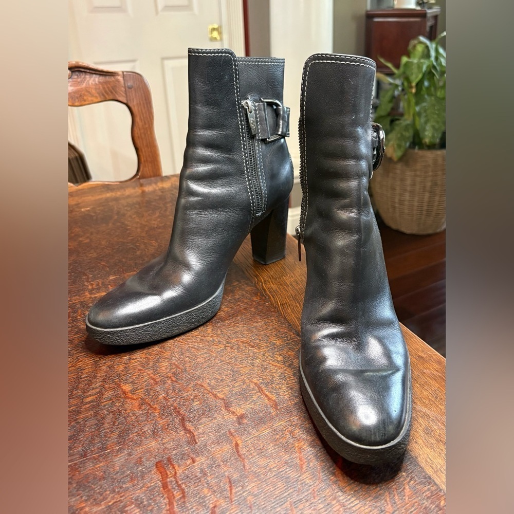 Tod's Black Leather Ankle Boots with Buckle Detail. Size 10.5